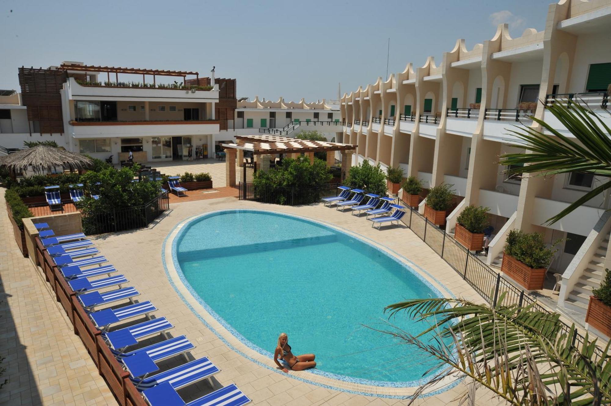 טורה ואדו Cala Saracena Resort מראה חיצוני תמונה