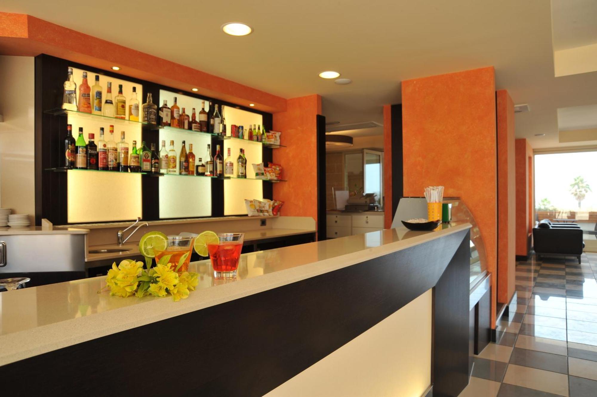 טורה ואדו Cala Saracena Resort מראה חיצוני תמונה