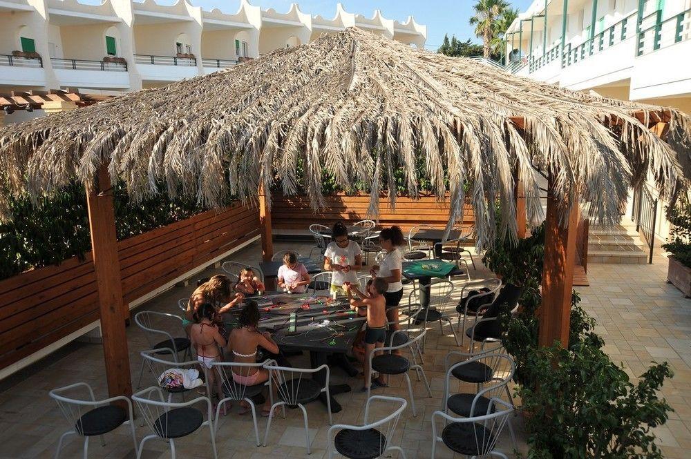 טורה ואדו Cala Saracena Resort מראה חיצוני תמונה