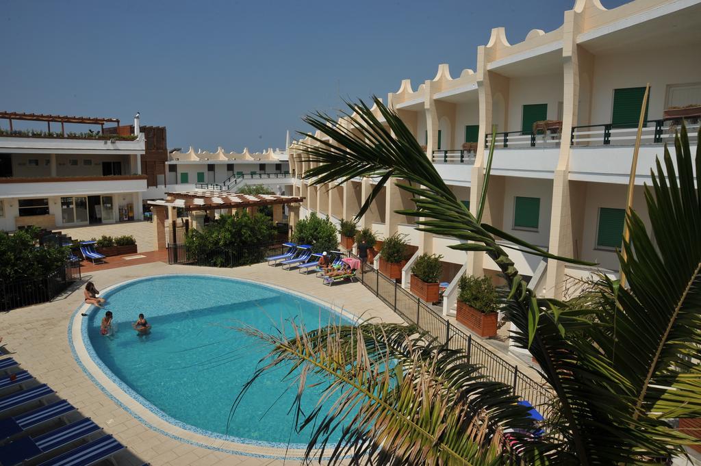 טורה ואדו Cala Saracena Resort מראה חיצוני תמונה