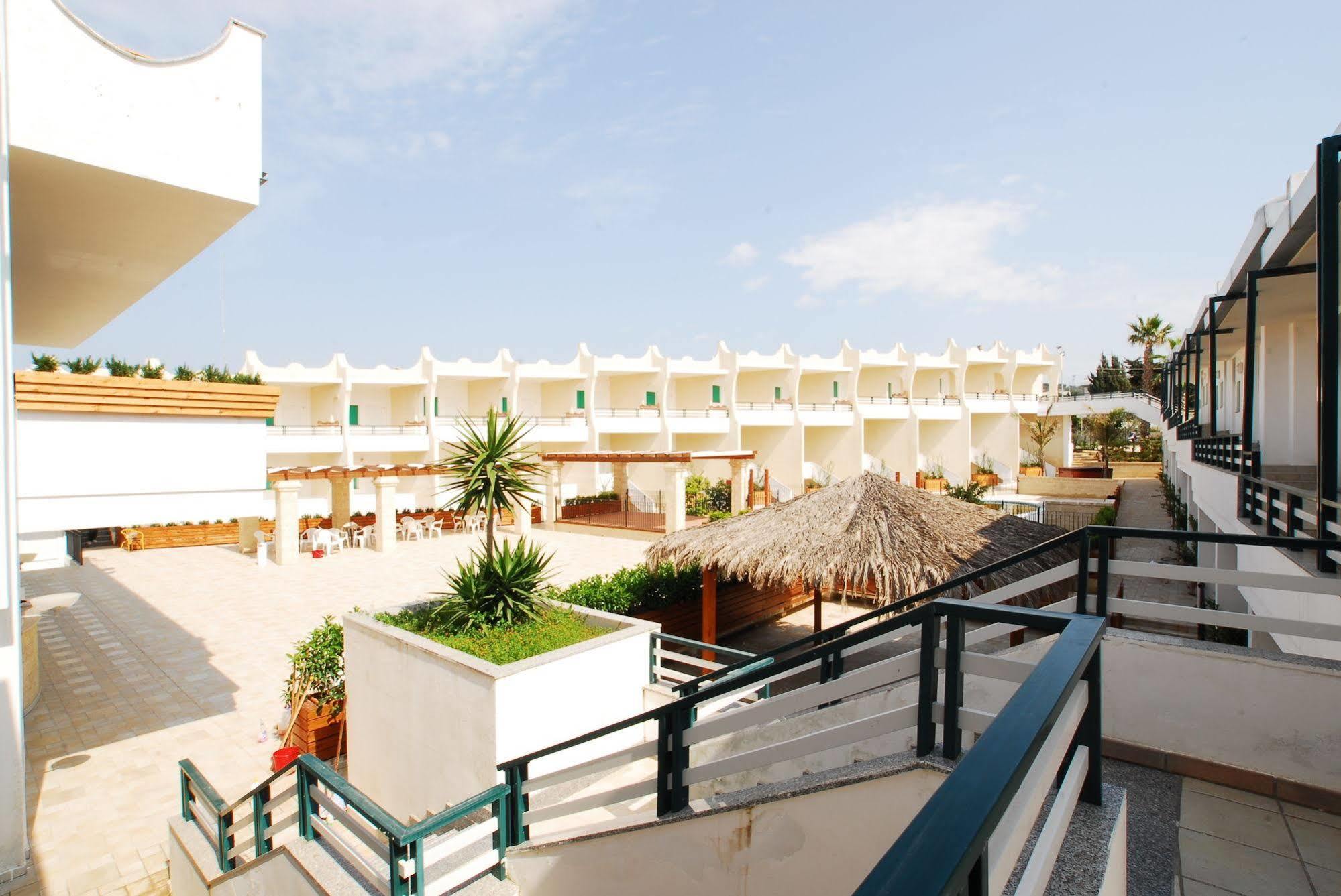 טורה ואדו Cala Saracena Resort מראה חיצוני תמונה