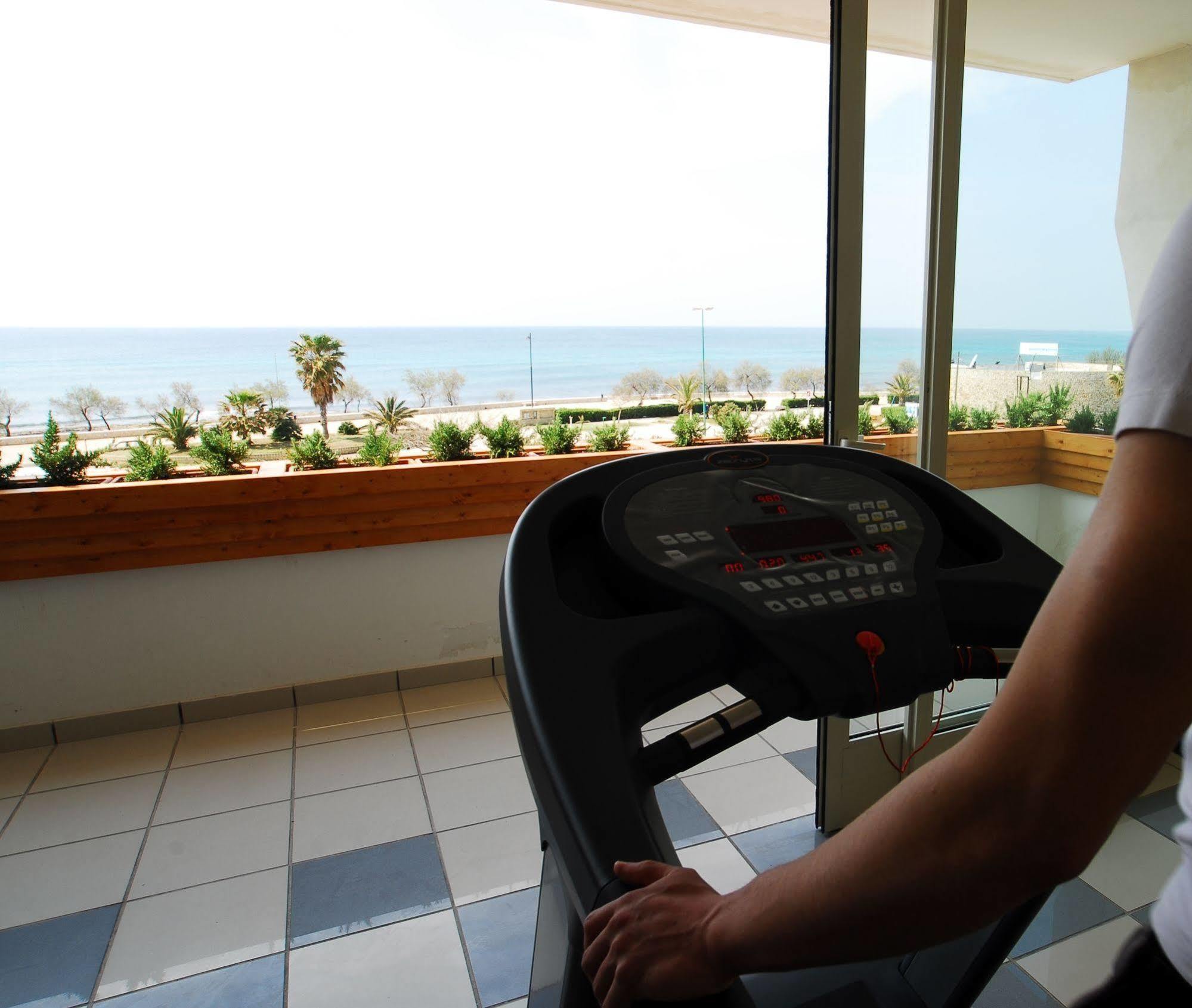 טורה ואדו Cala Saracena Resort מראה חיצוני תמונה