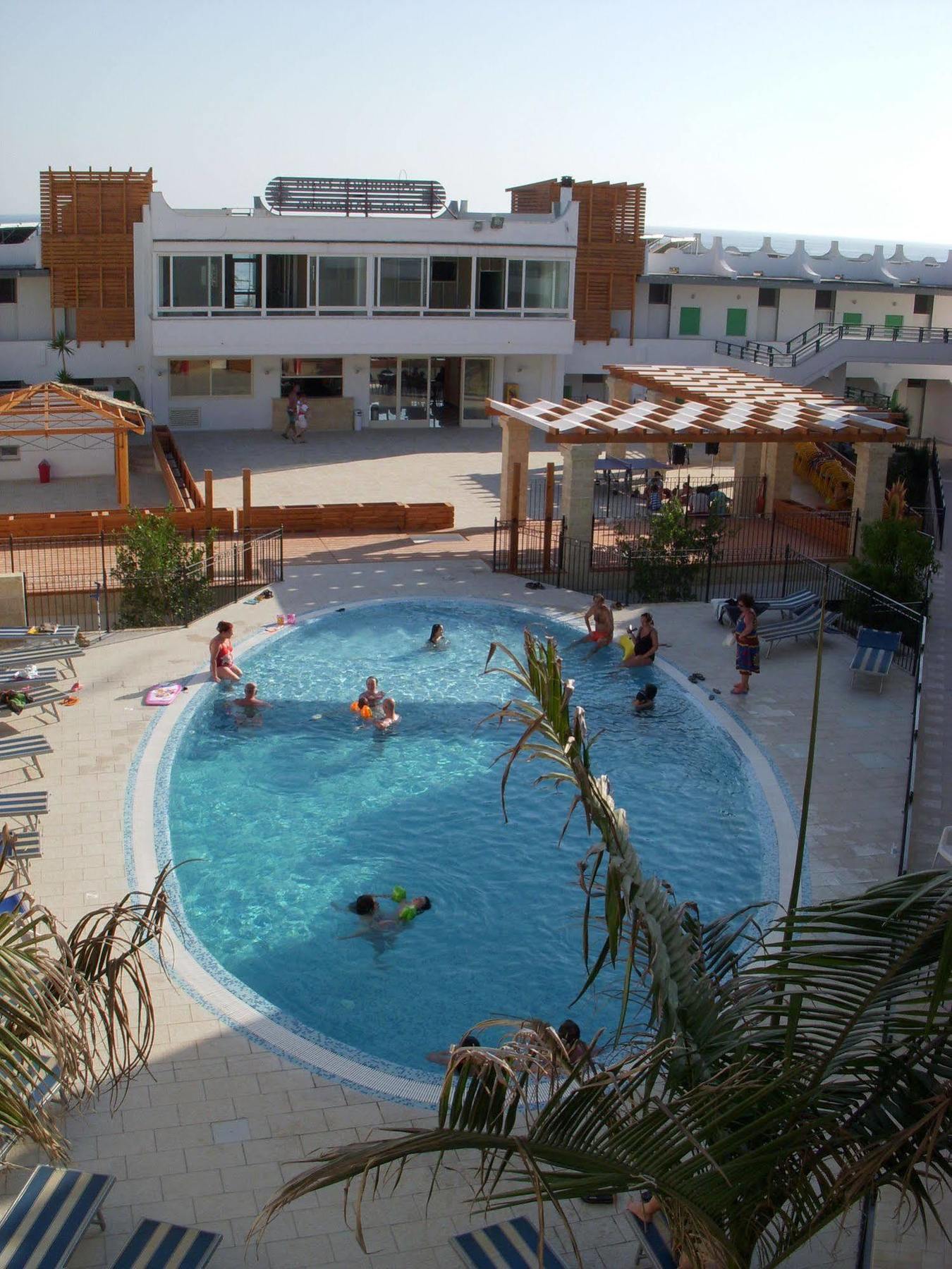 טורה ואדו Cala Saracena Resort מראה חיצוני תמונה